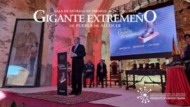 20221109_Puebla de Alcocer_Entrega Premio Gigante Extremeño a Juan Carlos Rodríguez Ibarra