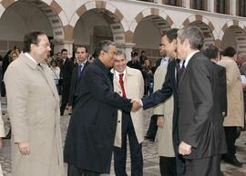 Saludo de RODRÍGUEZ ZAPATERO, José Luis.
