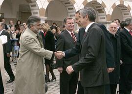 Saludo de RODRÍGUEZ ZAPATERO, José Luis.