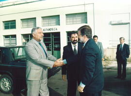 Saludo de RODRÍGUEZ IBARRA, Juan Carlos con D' OLIVEIRA, José Ernesto y FIGUEIREDO, Carlos.
