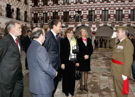 Encuentro de RODRÍGUEZ IBARRA, Juan Carlos y saludo de RODRÍGUEZ ZAPATERO, José Luis junto a ZARR...
