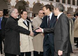 Saludo de RODRÍGUEZ ZAPATERO, José Luis.